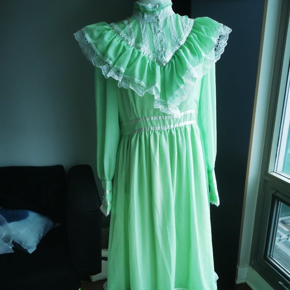 Handmade GunneSax Style Green Prairie Dress - Picture 1 of 6
